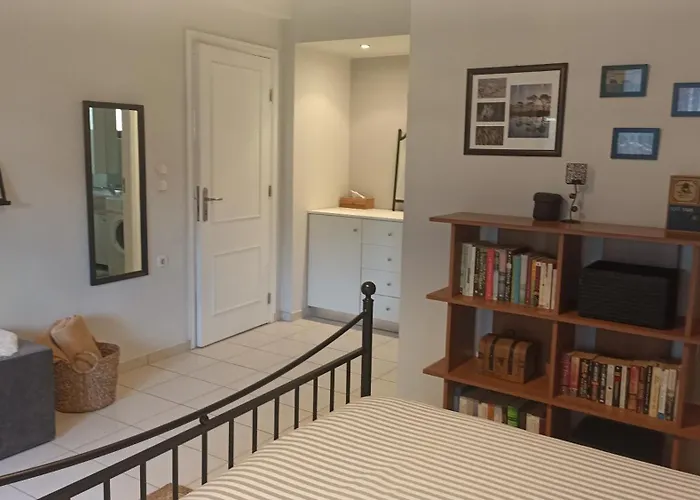 Charming Garden Διαμέρισμα *