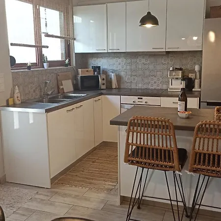 Apartment Charming Garden