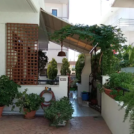 Charming Garden Apartament